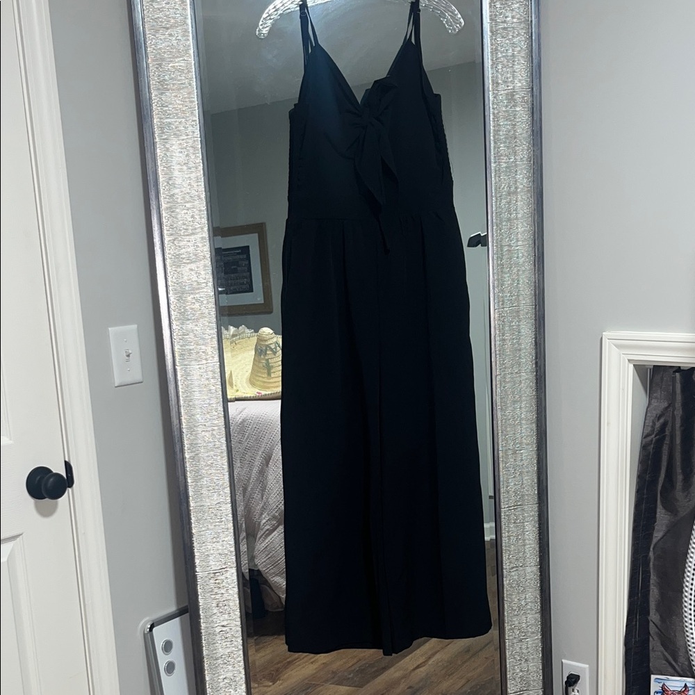 Chic Black Sleeveless Jumpsuit